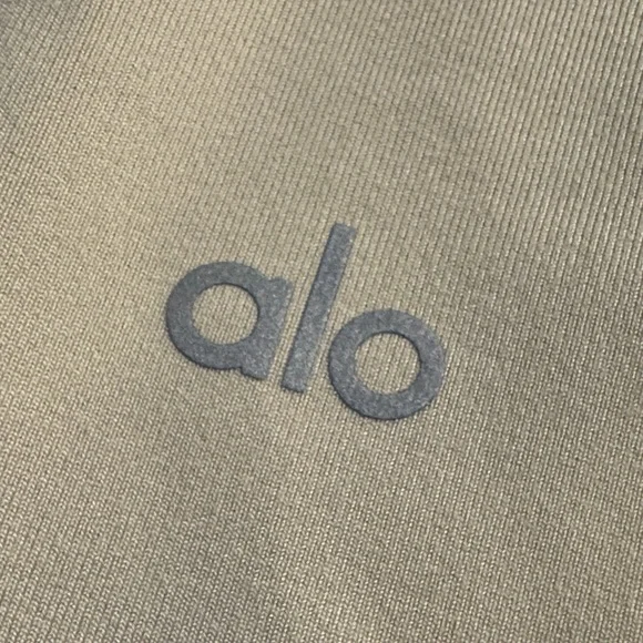 ALO Airbrush Flutter Leggings - Cream/Tan - Picture 9 of 9